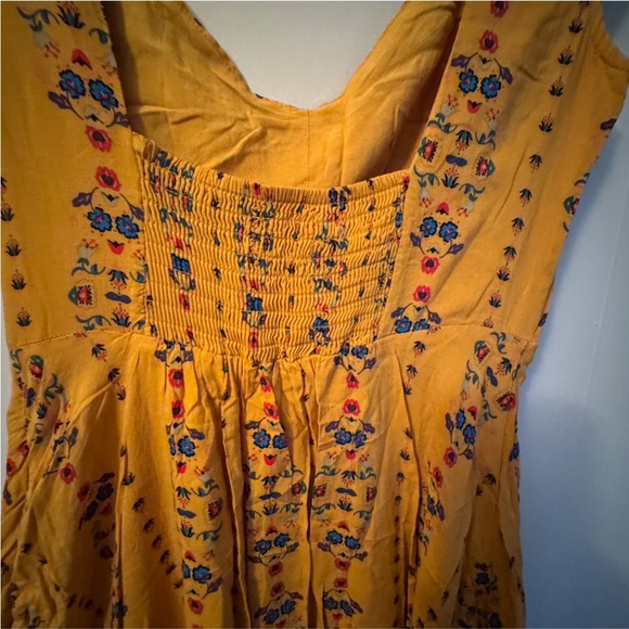 Urban Outfitters Finnegan Yellow floral mini dress small - Picture 6 of 9